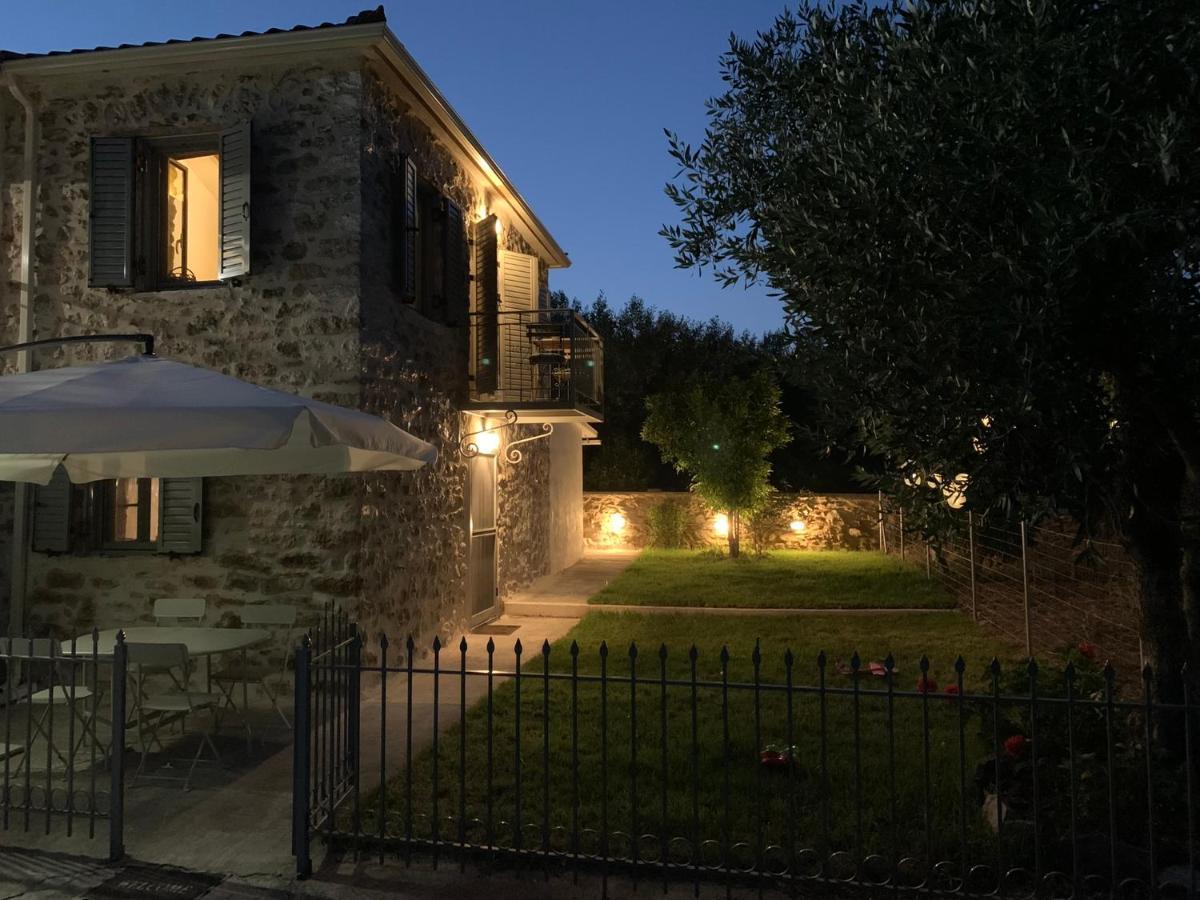 Messinian Stone House Villa Exterior foto