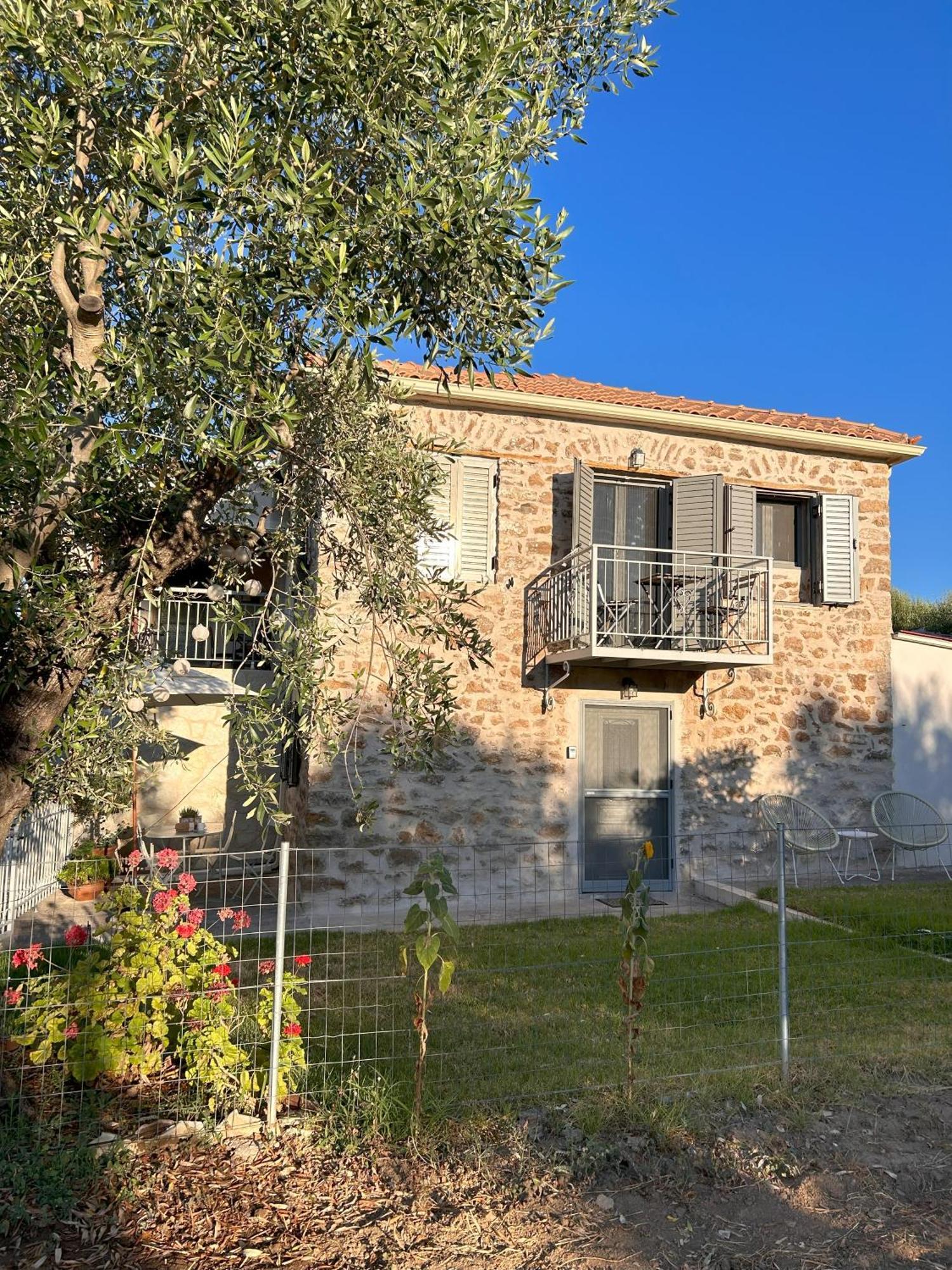 Messinian Stone House Villa Exterior foto
