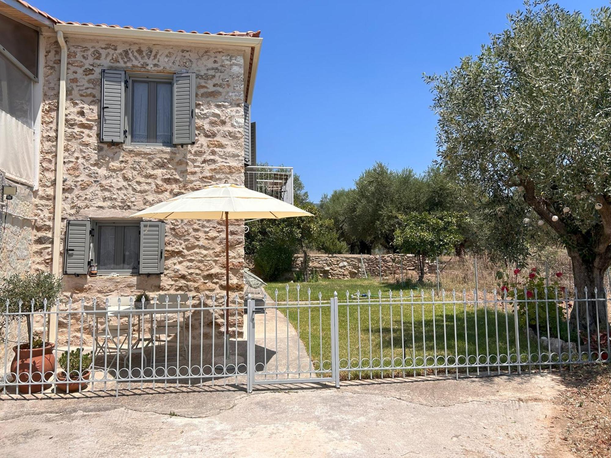 Messinian Stone House Villa Exterior foto